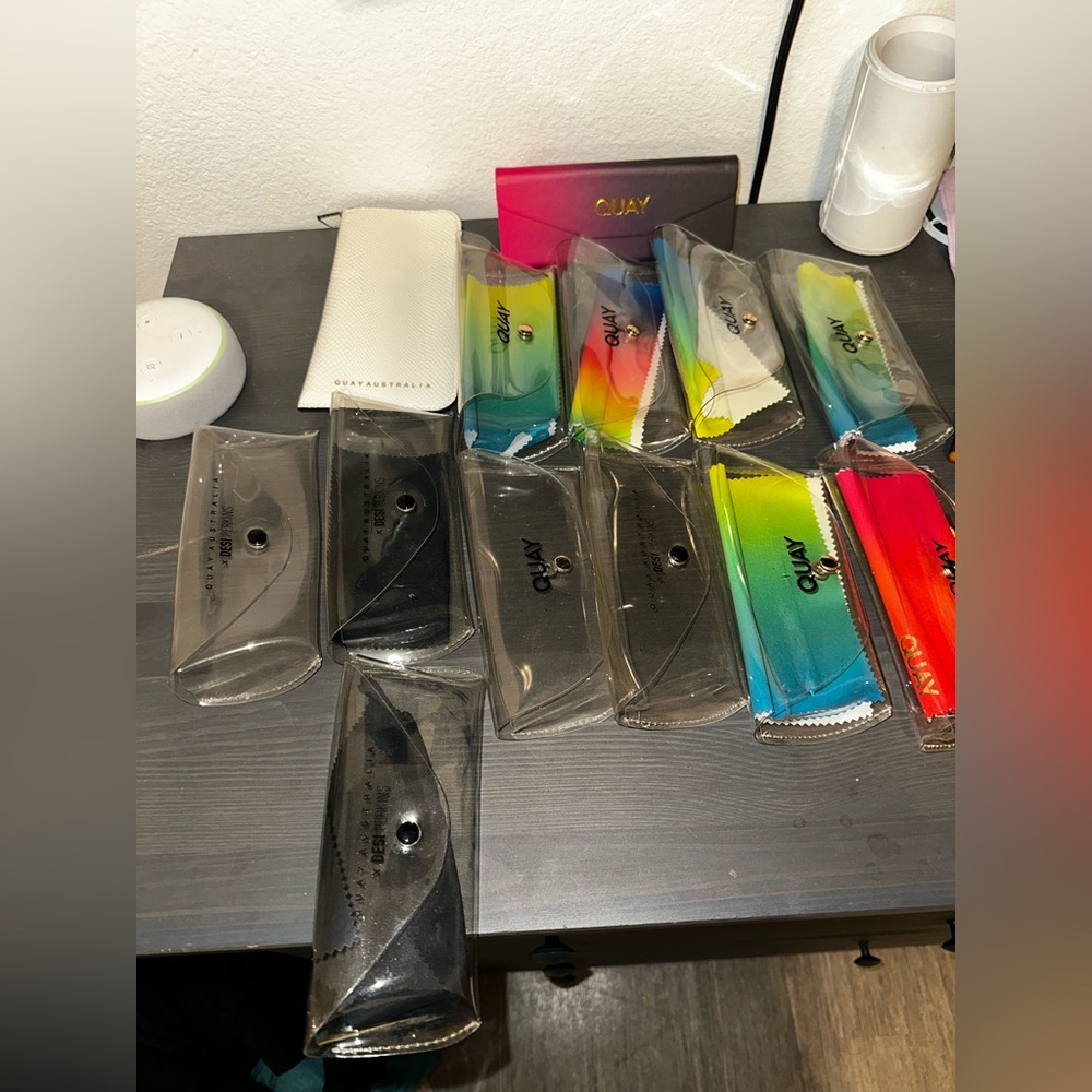 Lot of 13 Quay Australia Cases